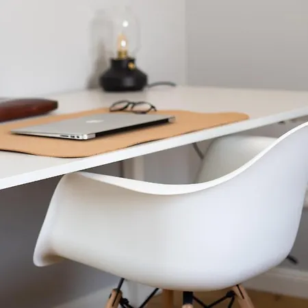 Apartment Mixwerk. - Living & Workspace
